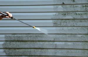 3 Reasons to Use Our Siding Cleaning Services